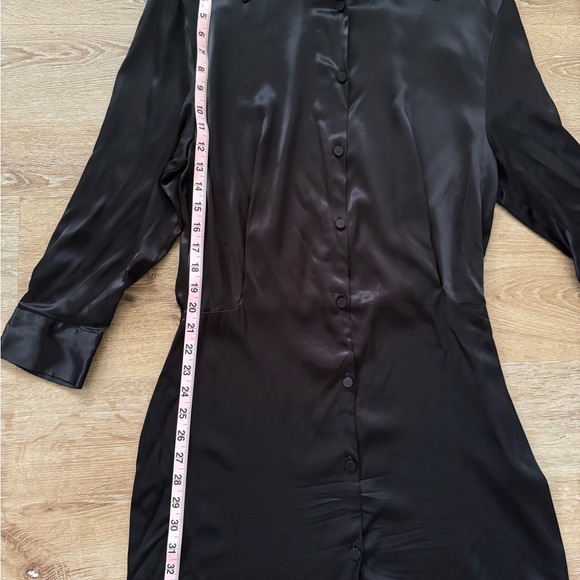 Zara black dress. Silky size XL. Wore once. Excellent condition - Picture 3 of 4